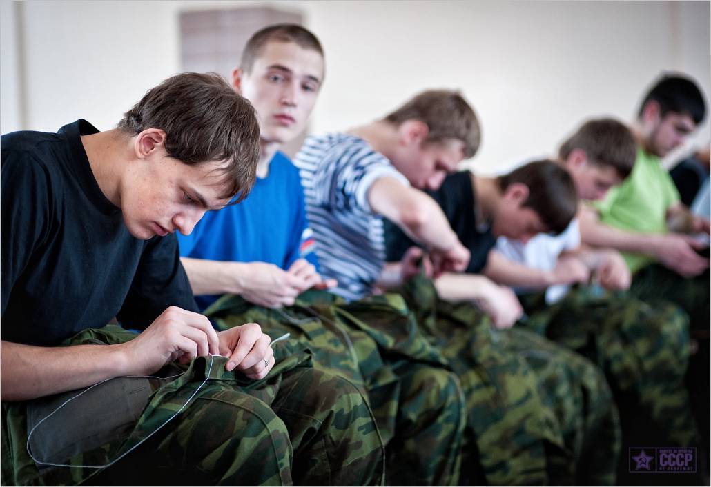 Как вести себя в армии новобранцу? :: syl.ru
