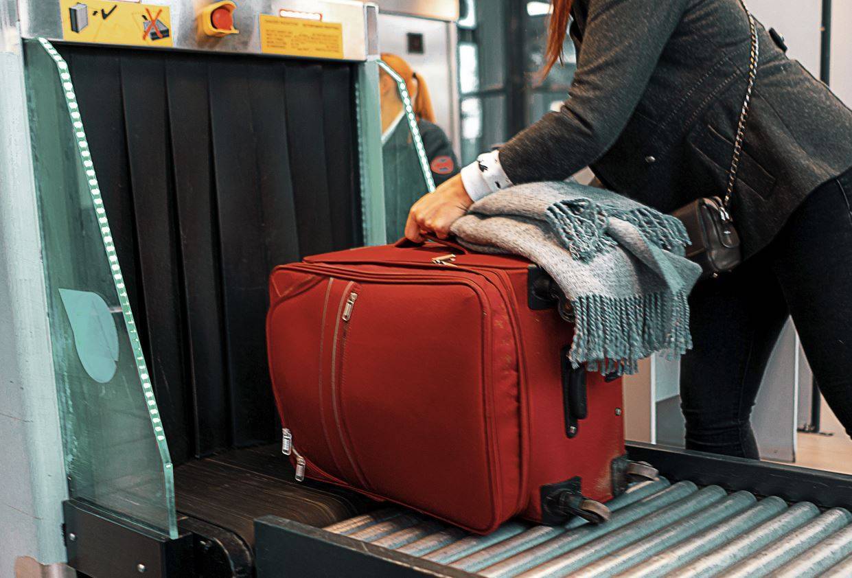 В аэропорту сломали чемодан: нет времени огорчаться – нужно требовать компенсацию