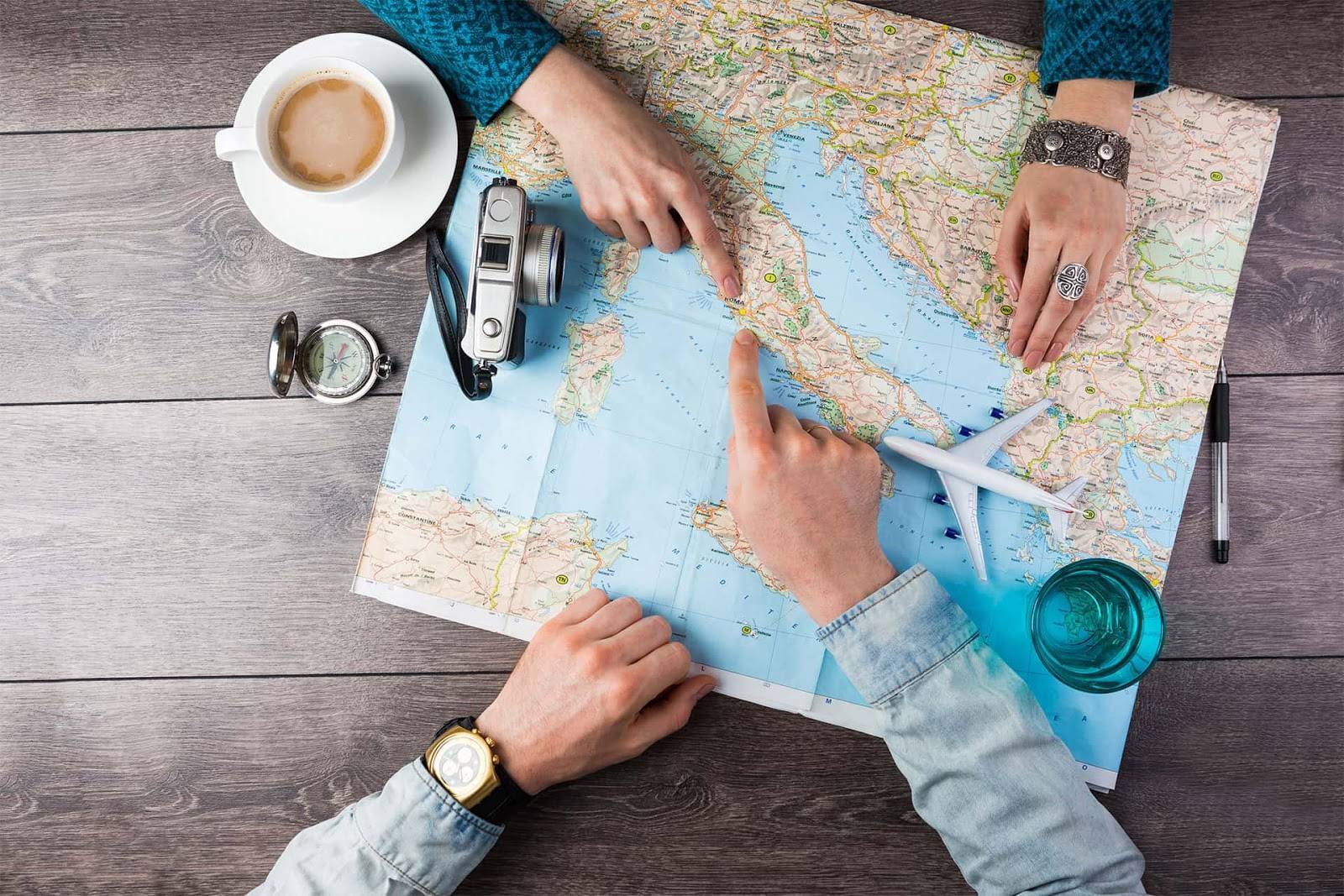 11 идеальных профессий для путешественников и как их получить
11 идеальных профессий для путешественников и как их получить