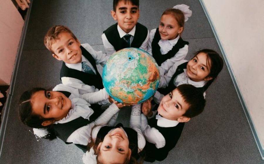 Уже не чужие, еще не свои: каково приходится в российских школах детям-мигрантам