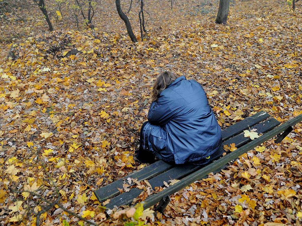 И слёзы брызнули из глаз: осенняя депрессия, как с ней бороться?