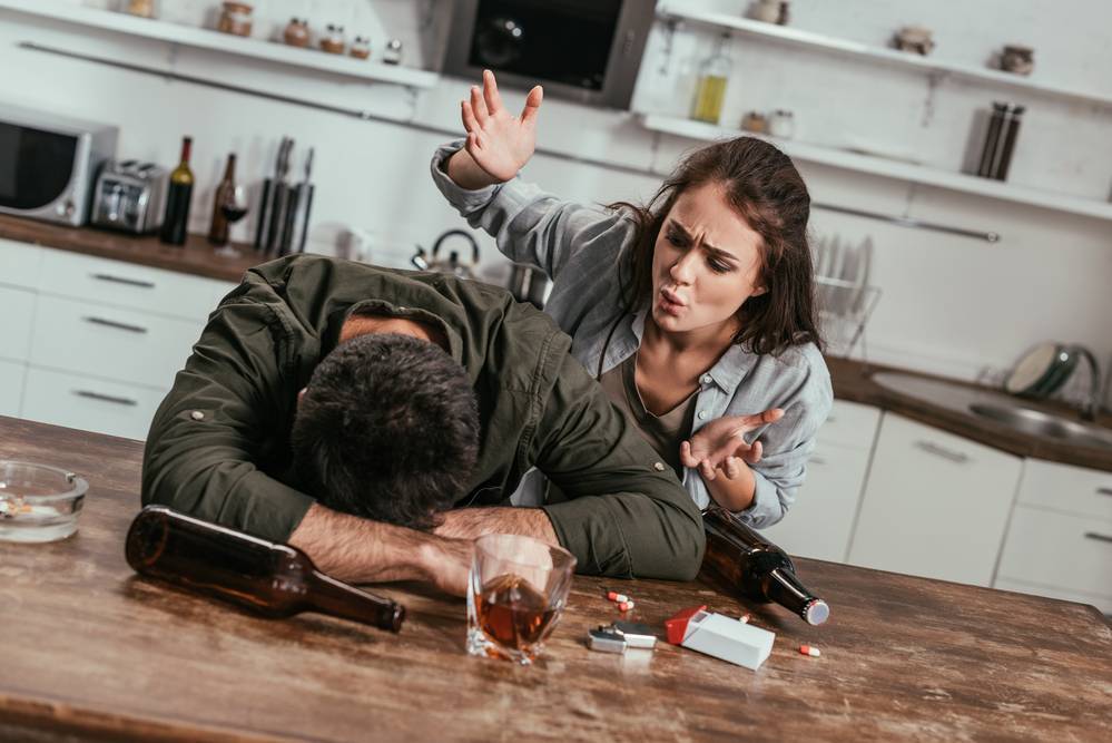 Как жить с мужем алкоголиком: советы профессионального психолога