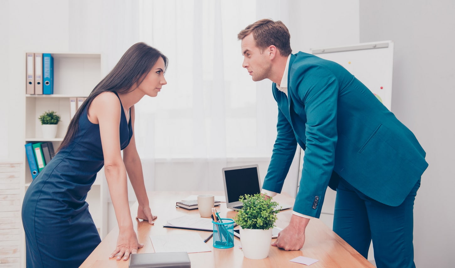 Что делать подчиненной, если она влюбилась в начальника, как его соблазнить: советы психолога