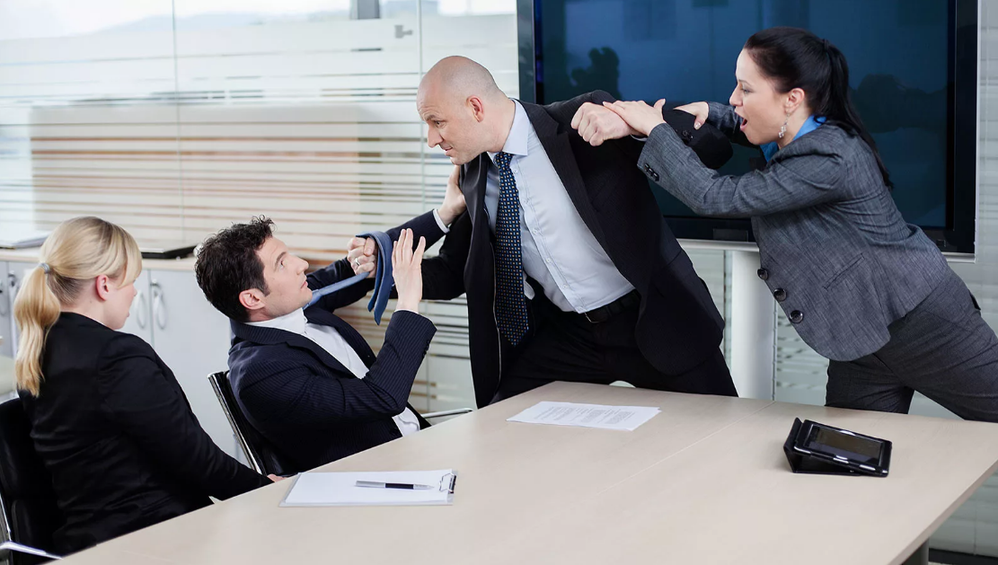 Как разрешить конфликт с начальником? 3 совета психологов, консультации