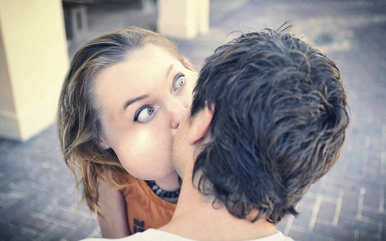 Эрогенные зоны у мужчин для поцелуя