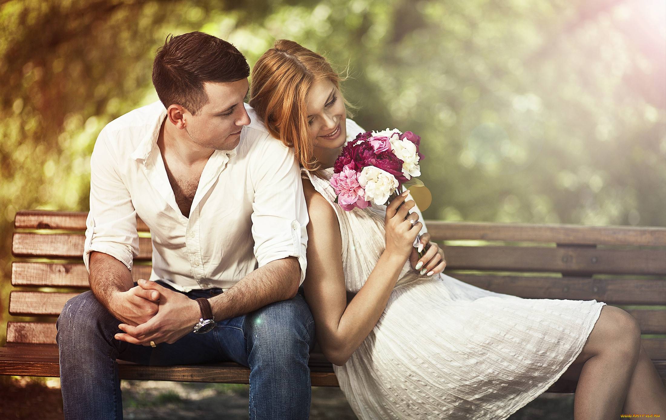 Как ведет себя мужчина который любит по настоящему — психология влюбленности