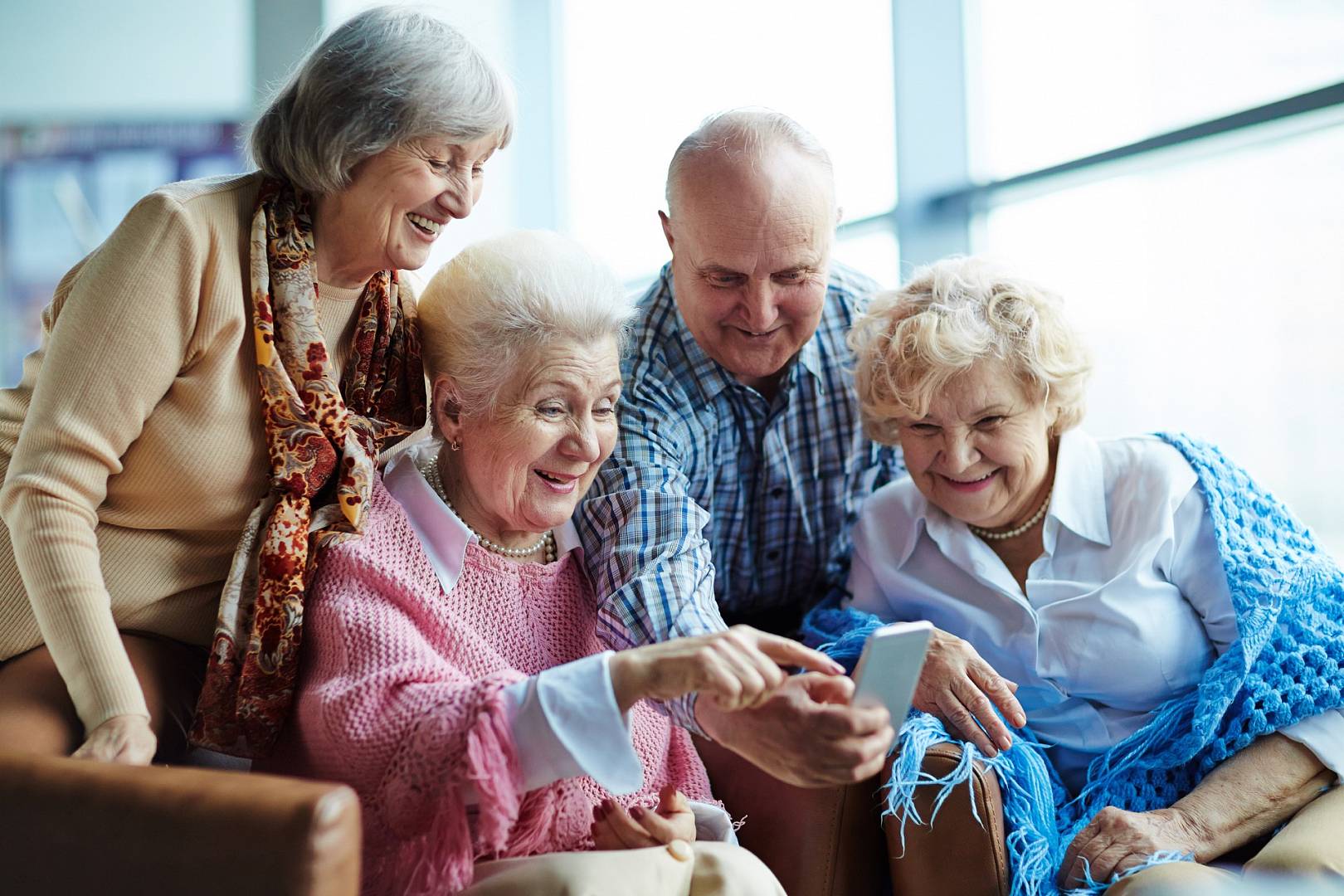 Социальная помощь пожилым людям: виды поддержки, условия и особенности получения, правила оформления и необходимые документы