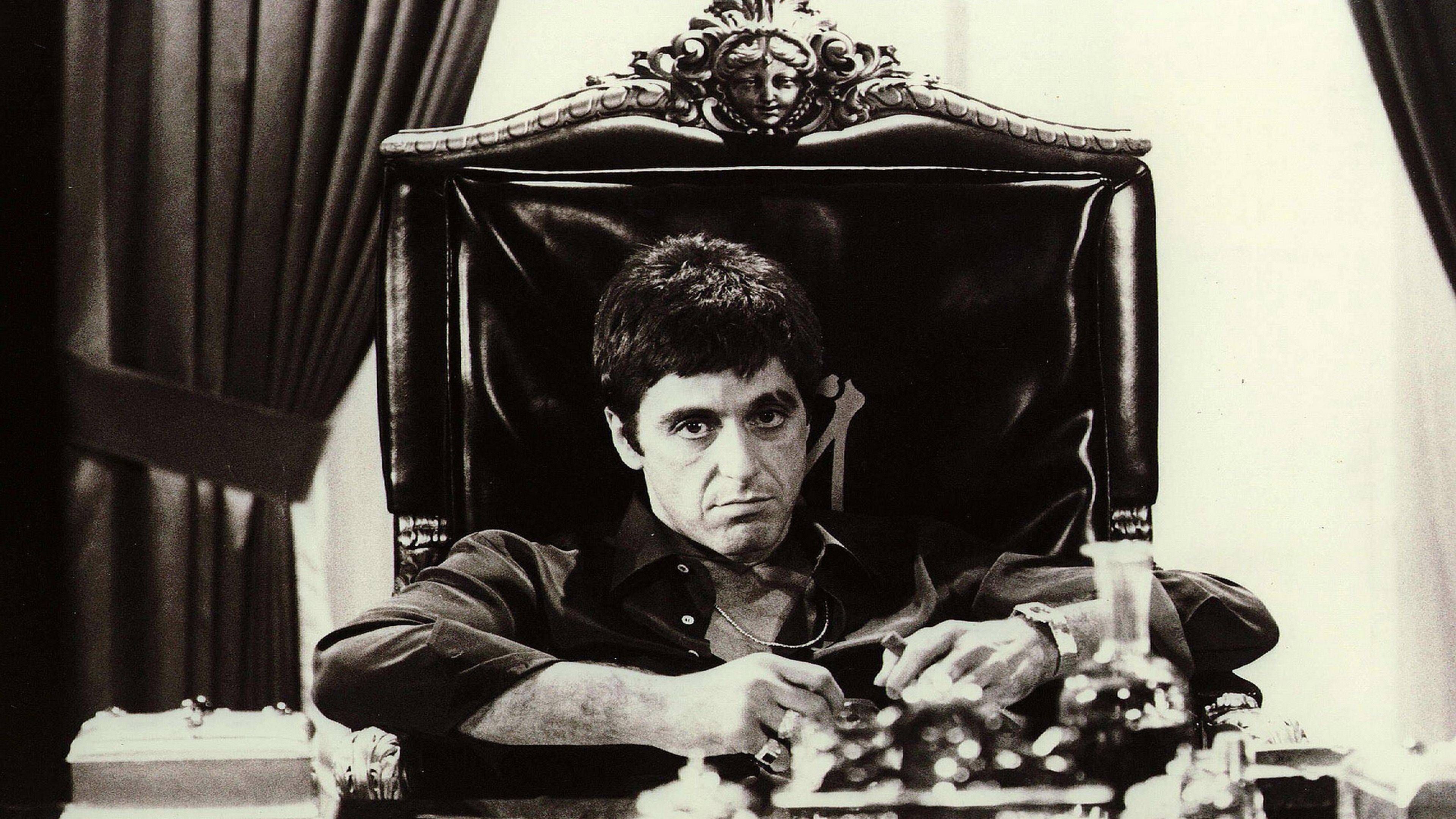 Шрам аль пачино. Аль Пачино Тони Монтана. Аль Пачино Scarface. Лицо со шрамом 1983 Аль Пачино. Алтпачино шицо моишрамом.