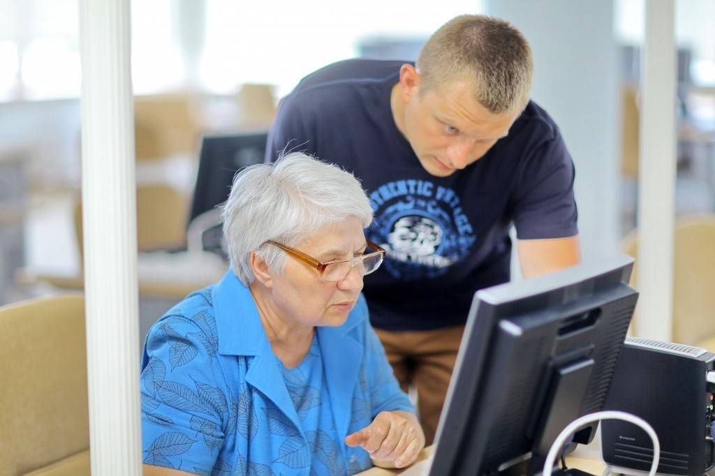 Компьютерные курсы для "начинающих" пенсионеров бесплатно: программа "электронный гражданин", видео