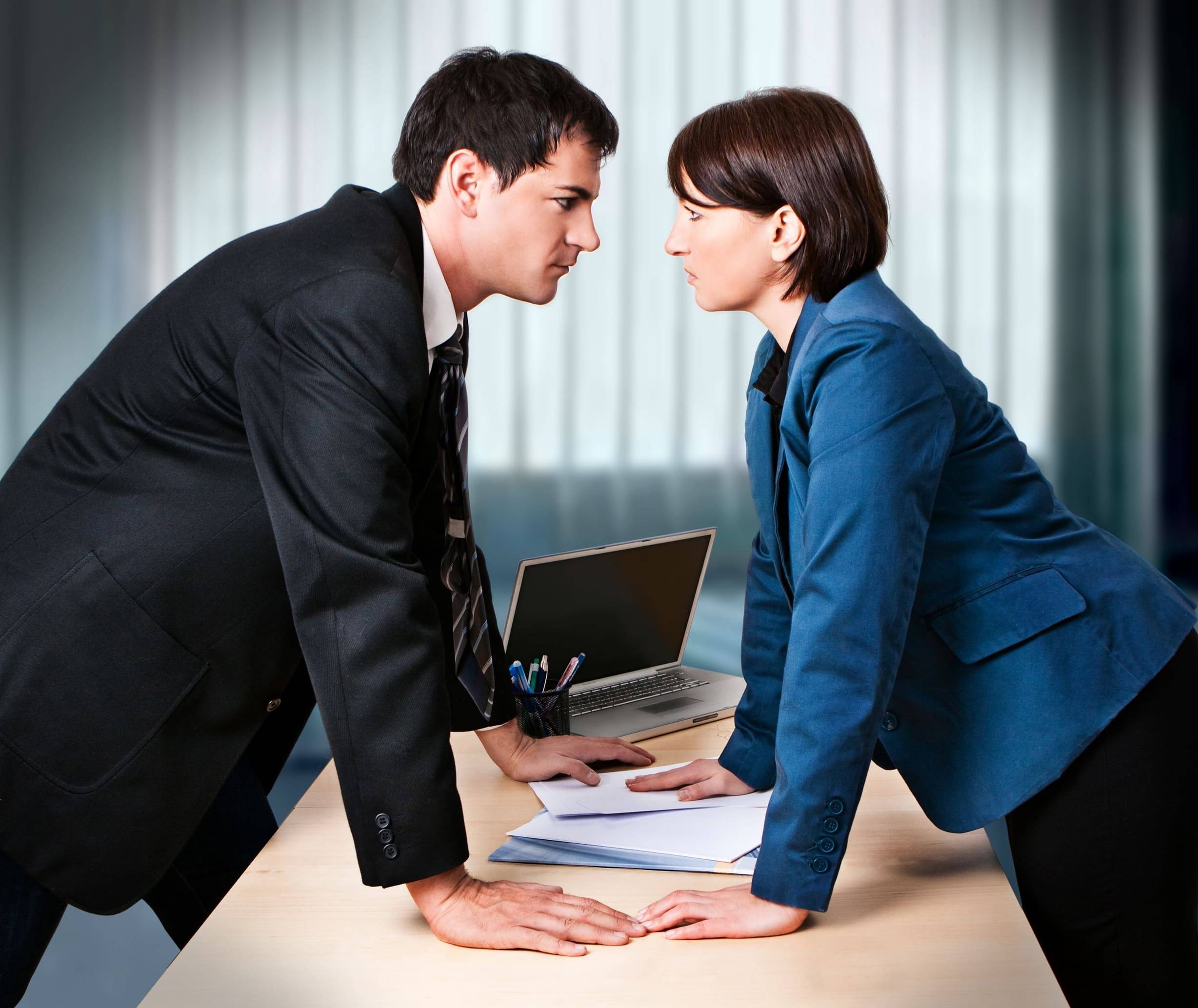 Как поставить начальника на место? что делать когда он ведет себя агресивно? 14 приемов как корректно себя вести с ним!