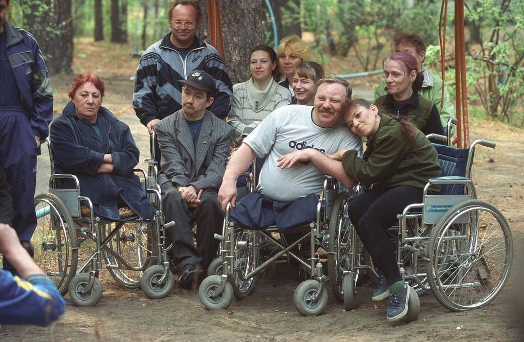 Инвалиды сво 1 группы. Инвалиды. Сообщество инвалидов. Инвалиды в России. Сборище инвалидов.