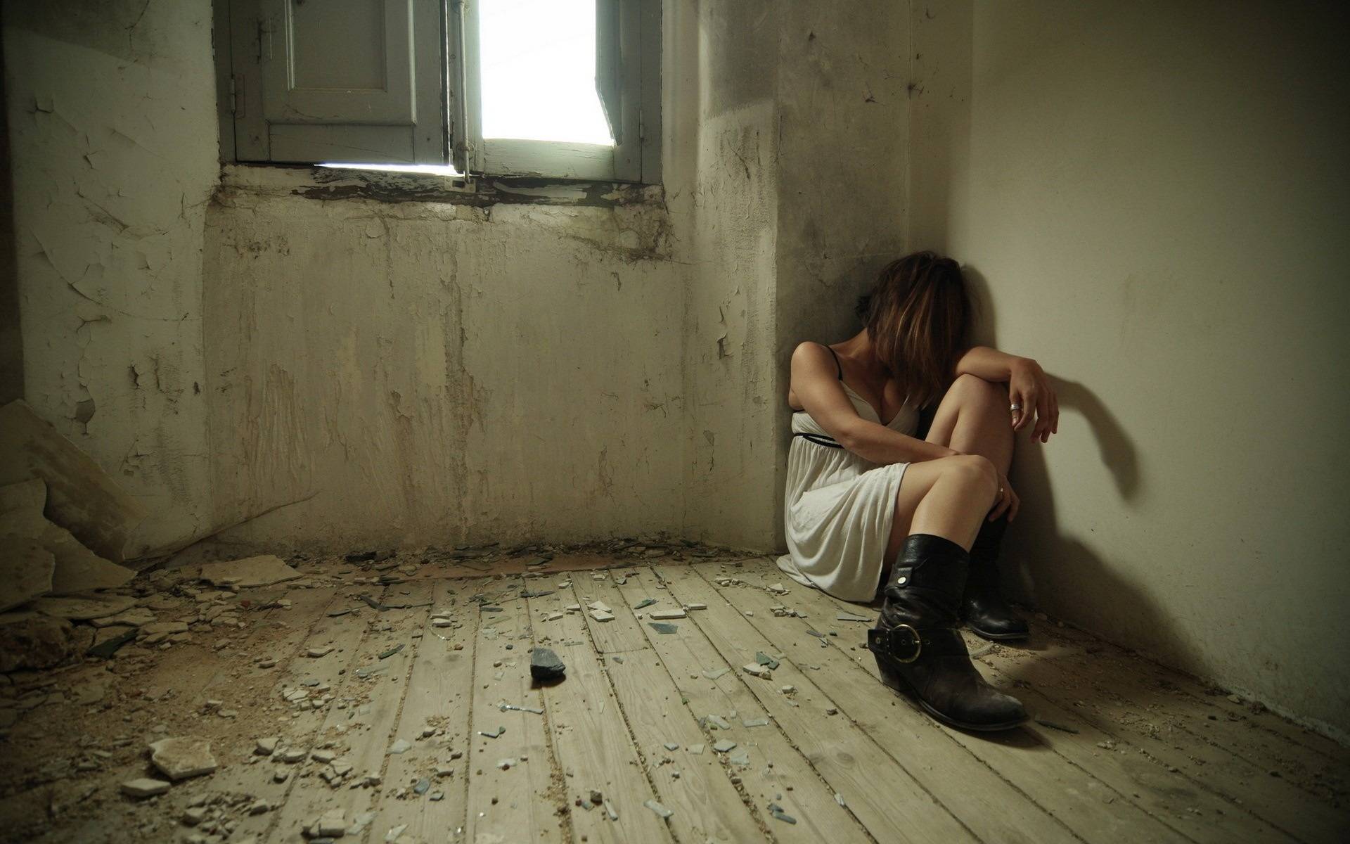 Как избавиться от депрессии и одиночества: препараты, советы психолога