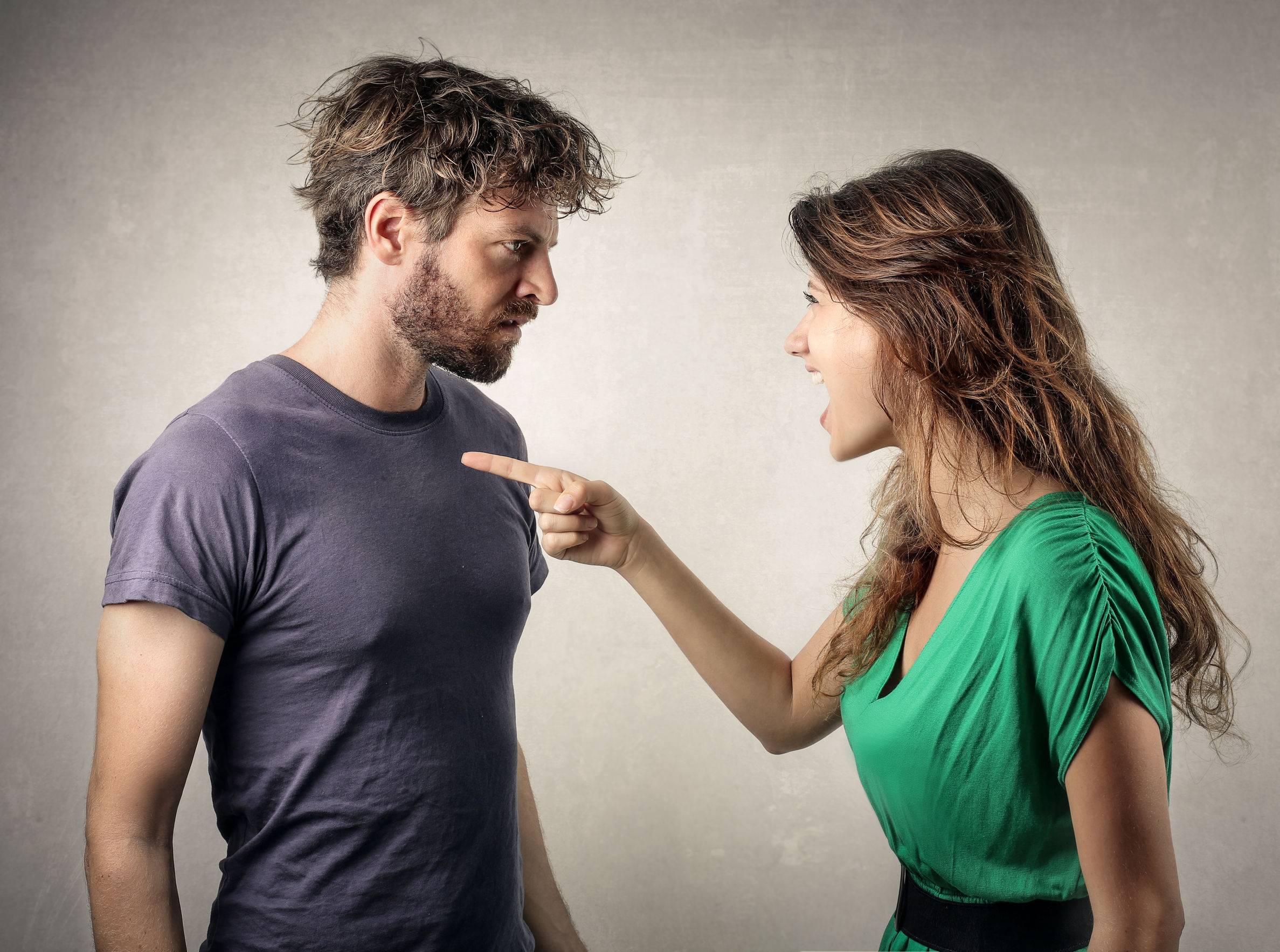 25 неочевидных мужских привычек, которые могут отпугивать женщин
