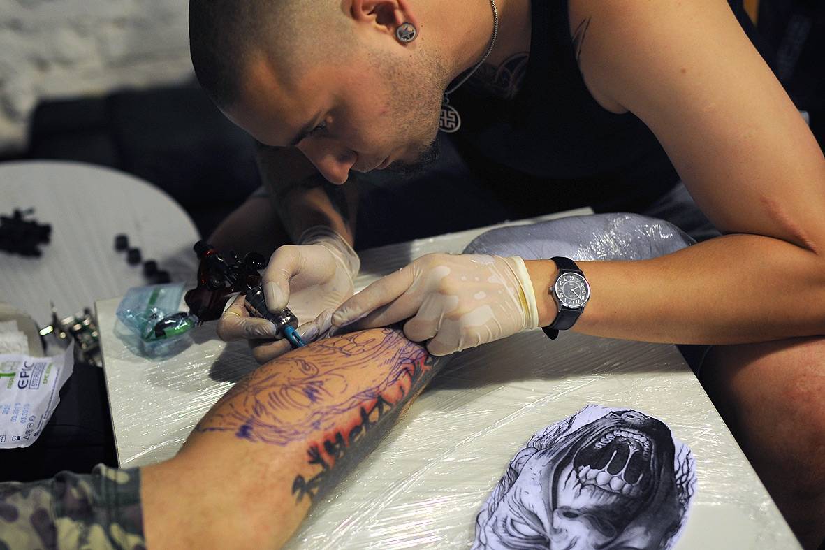 15 опасных татуировок, о смысле которых многие не знают. даже те, кто набивают тату