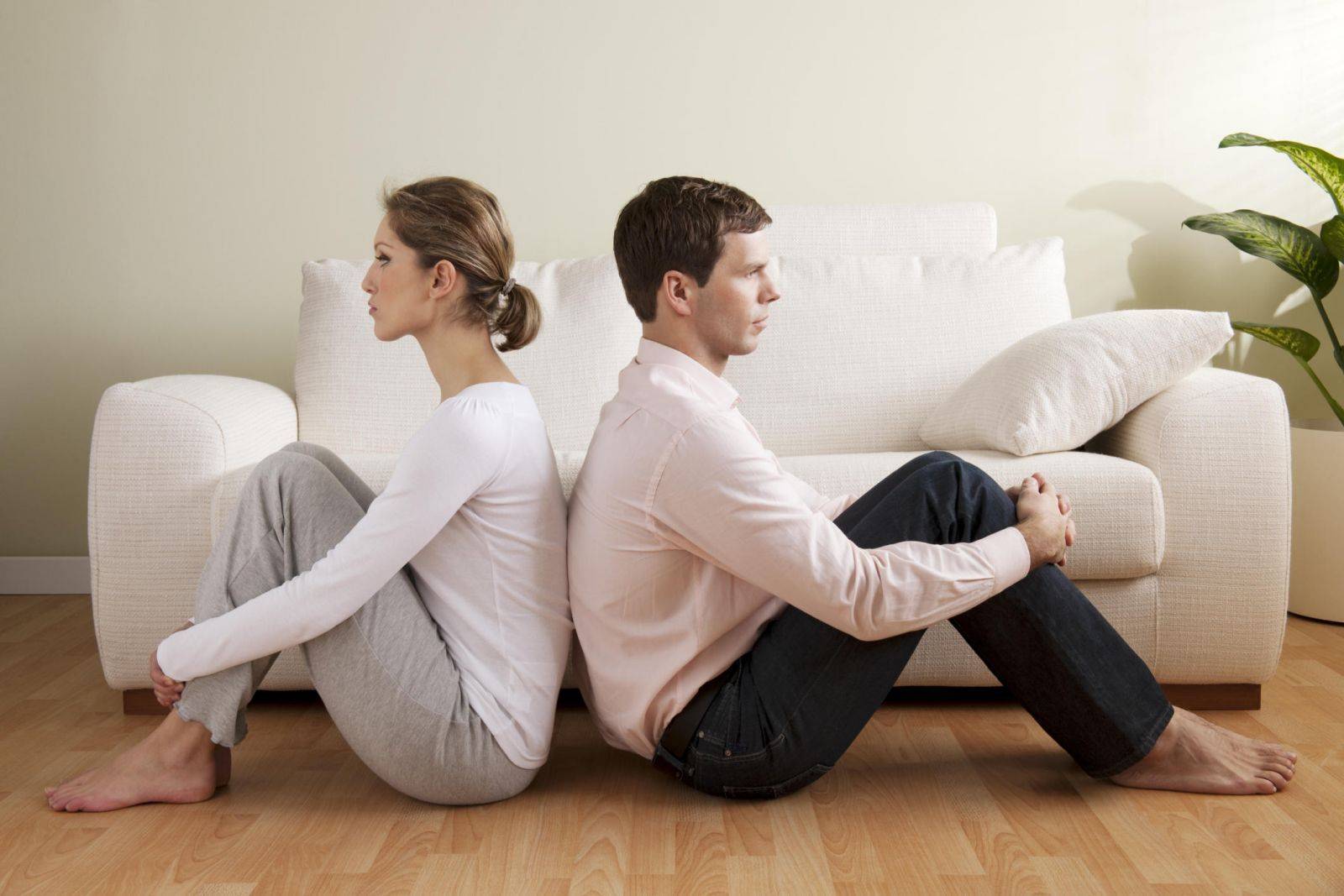 Отношения с мужем стали просто невыносимы - 4 совета психологов, консультации