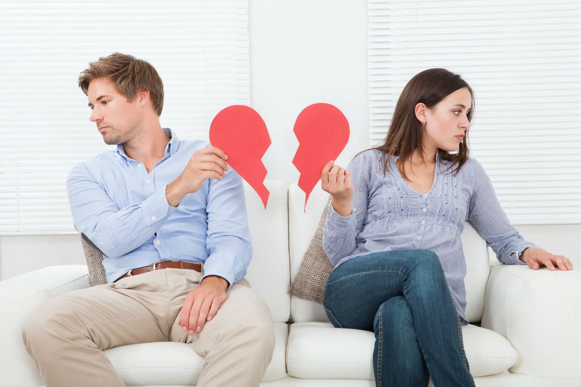 Отношения с разведенным мужчиной: как себя вести
